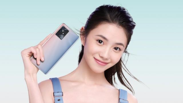 <b>ZTE S30 Pro are dezvăluite noi dotări; Va aduce ecran OLED de 144Hz și cameră selfie de 44 mpx</b>După ce zilele trecute am aflat că ZTE pregătește lansarea seriei S de telefoane pe piața din China, iată că astăzi sosesc mai multe detalii despre primul telefon inaugural și anume ZTE S30 Pro. Sosește un teaser