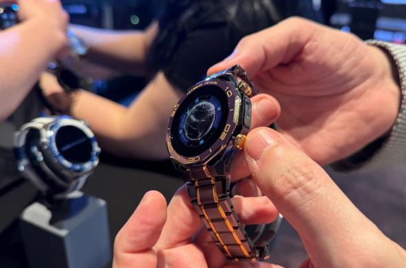 HUAWEI Watch Ultimate Royal Gold - Fotografii eveniment lansare: Huawei-Watch-Ultimate-Design-Royal-Gold_ (2).jpg