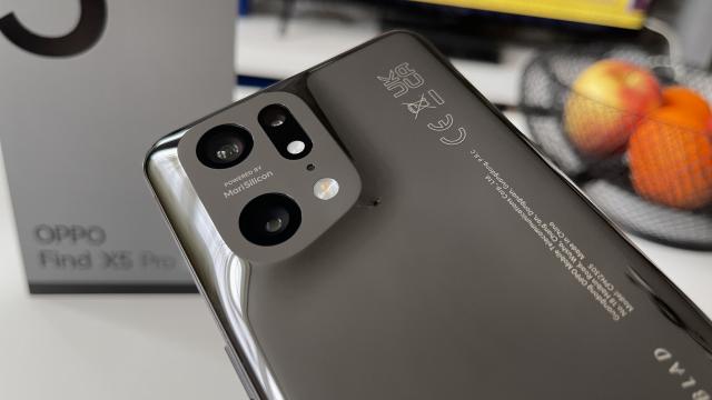 <b>OPPO Find X6 Pro va avea cameră cu senzor de 1 inch, conform unei noi surse</b>Mijlocul de lună octombrie ne găseşte cu noi zvonuri despre OPPO Find X6 Pro. Teoretic flagshipul este aşteptat să debuteze la început de an 2023, aşa cum a făcut-o şi Find X5 Pro, pe care l-am văzut pentru prima dată la MWC 2022