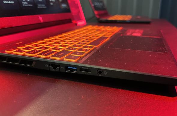 Acer Nitro V16 - Hands-on IFA 2025: IMG_2441.jpg