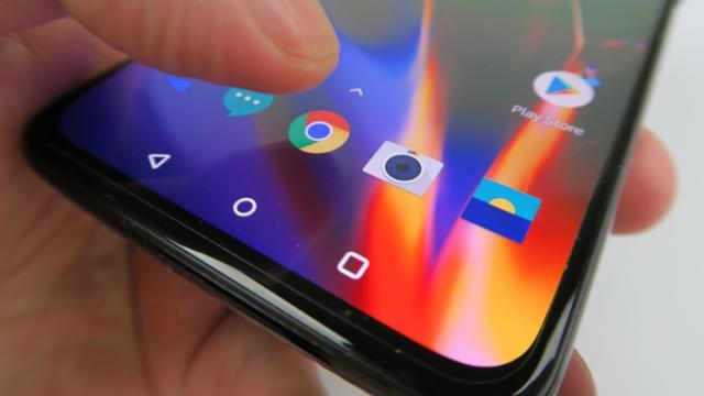 <b>OnePlus taie prețul actualului flagship în China, semn că modelul succesor OnePlus 7 este aproape de debut</b>Deși în cadrul articolului nostru recent prin care comparam prețurile de lansare ale flagship-urilor de anul trecut cu cele actuale, îl aveam pe OnePlus 6T cu o depreciere de 0% (asta pentru că prețul de lansare a rămas neschimbat)