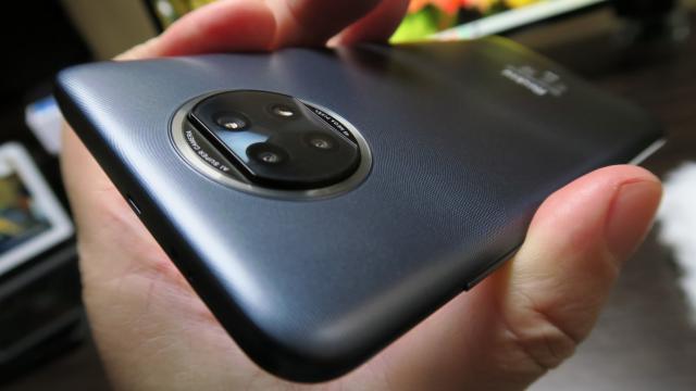 <b>Turul Magazinelor #890: Redmi Note 9T 5G sub 1000 lei, Reno 5 Lite în stoc, căşti FreeBuds 4i la cel mai bun preţ</b>Am trecut de ziua de marţi 13, de 3 ceasuri rele şi alte superstiţii, dar ce să vezi... a venit frigul. La TV mai bine nu mai dai drumul, e plin de ştiri alarmante cu politică locală şi internaţională, aşa că ne refugiem în nişte consumerism