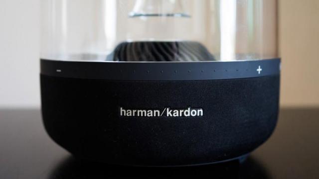 <b>Turul Magazinelor #215: Turul celor mai evoluate difuzoare Bluetooth, cu funcţii smart şi acustică de excepţie</b>Muzica este o parte din viața noastră de zi cu zi și indiferent de locația în care ne aflăm, găsim timp pentru a ne delecta cu melodiile preferate. Pentru că boxele Bluetooth sunt la mare căutare în aceste zile, mai ales că ne apropiem de sezonul