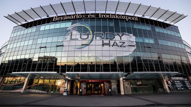 <b>Xiaomi deschide primul său magazin oficial în Ungaria pe 25 august</b>În vreme ce aşteptăm debutul Xiaomi oficial în România, cu un magazin sau reprezentanta 100% oficiale, se pare că vecinii noştri de la vest au ceva mai mult noroc. În Ungaria a fost confirmată deschiderea primului magazin autorizat Xiaomi pe 25 august.