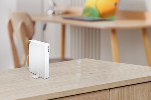 ASUS își extinde gama cu routerul RT-AX57 Go Tri-Mode: stand-included.jpg