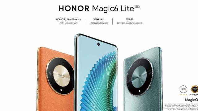 <b>HONOR Magic6 Lite a sosit în România! Are baterie de 5300 mAh, procesor de nouă generație, design arătos cu ecran curbat și muchii înguste</b>HONOR tocmai a anunțat un nou smartphone inedit pe plan local. E chiar primul model ce sosește sub noua serie Magic6 a companiei și anume HONOR Magic6 Lite. Deși vorbim despre cea mai accesibilă variantă din lineup, terminalul aduce un design inspirat