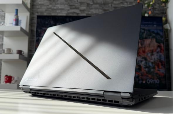 ASUS ROG Zephyrus DUO 2026 (GX651) - Design: ASUS_ (34).jpg