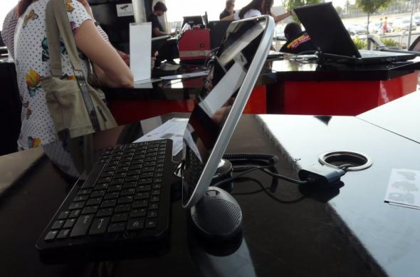 Lenovo IdeaPad K1 Într-o experiență hands-on de la Lenovo Do Tour 2011 (Video): p1240040jpg.jpg