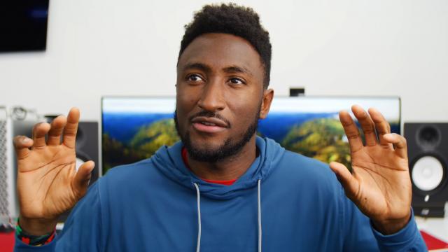 <b>Între admirație și îngrijorare, de la Will Smith la Sora, Marques Brownlee explorează viitorul videoclipurilor generate de AI</b>Tehnologia video generată de AI tocmai a intrat într-o nouă eră, iar progresele ei aduc cu ele atât admirație, cât și o doză serioasă de îngrijorare. Marques Brownlee, unul dintre cei mai influenți creatori de conținut tech, împărtășește în ultimul său..