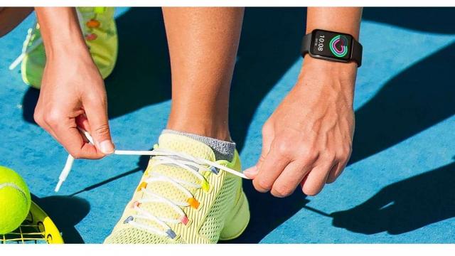<b>Galaxy Fit 3: noua brățară fitness Samsung lansată oficial în India</b>Samsung tocmai a lansat Galaxy Fit 3, succesorul direct al Fit 2 și o alternativă clară în fața concurenței din segmentul brățărilor inteligente de fitness. La prețul de lansare în India de 4.999 INR (aproximativ 227 lei), Galaxy Fit 3 se poziționează..
