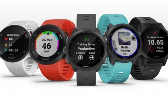<b>Garmin lansează noi ceasuri smart din seria Forerunner, inclusiv modele cu NFC și suport pentru plăți contactless</b>Din partea celor de la Garmin sosesc astăzi noi smartwatch-uri interesante, printre acestea numărându-se și modele ce permit plata contactless precum avem și pe Garmin Vivoactive 3 Music - ceas pe care Ervin testează