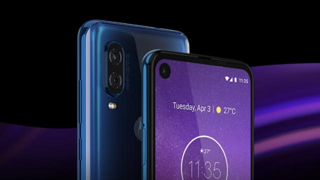 <b>Motorola One Vision devine oficial! Smartphone cu ecran 21:9, decupaj bulină pentru camera selfie și procesor Exynos</b>Exact cum era programat, astăzi a avut loc și debutul smartphone-ului Motorola One Vision - un telefon care marchează multe premiere pentru Moto. Avem în primul și în primul rând parte de un ecran cu aspect cinematografic