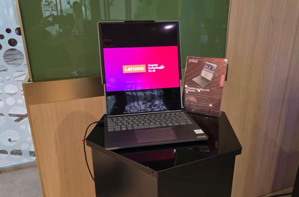 Lenovo ThinkBook Plus G6 Rollable - Fotografii: Rulabil (5).jpg