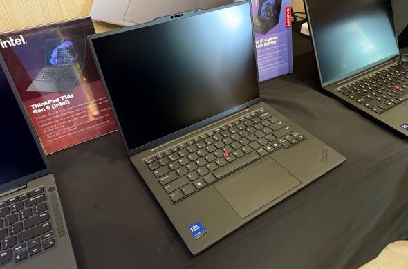 Lenovo ThinkPad T14s Gen 6 - Fotografii: T14S (6).jpg