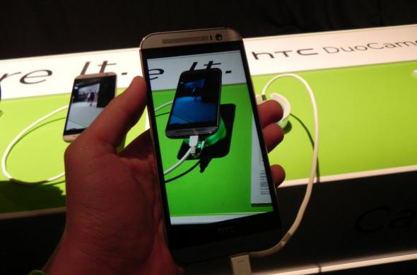 HTC One M8 - prime impresii și o scurtă prezentare video a terminalului de la evenimentul de lansare din Londra (Video): htc_one_m8_londra_31jpg.jpg