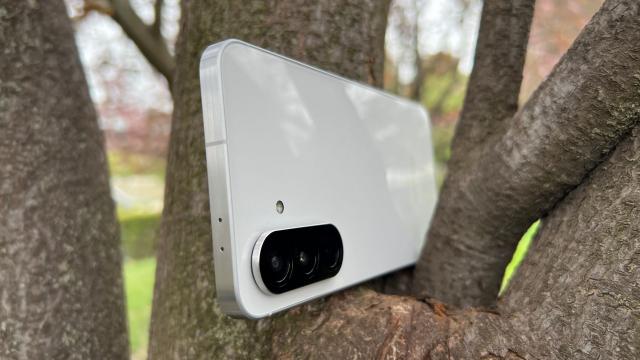 <b>Samsung Galaxy A57 5G mai rapid la încărcare decât Galaxy S26? Certificările 3C indică fix acest lucru</b>Samsung Galaxy A56 a venit cu un upgrade însemnat pentru puterea de încărcare, oferind suport pentru a pompa curent la 45W fix ca modelele Ultra din portofoliul sud-coreenilor. Acum nu este o surpriză că și Galaxy A57 va oferi aceeași alimentare