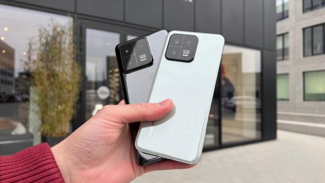 <b>Xiaomi 14 şi Xiaomi 14 Pro vor sosi cu o cameră periscop cu zoom optic 5X</b>Xiaomi 14 a început subiect de zvonuri şi scăpări de ceva vreme, iar azi aflăm detalii despre camera sa periscop. Xiaomi 13 şi 13 Pro au debutat în China la final de an 2022 şi au ajuns în Europa prin martie. Astfel ne aşteptăm ca Xiaomi 14