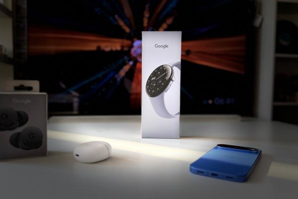 Google Pixel Watch 4 (45mm) Review: Minimalist în continuare dar fără sacrificii pe partea Health & Fitness, accesoriul ideal pentru un smartphone Pixel