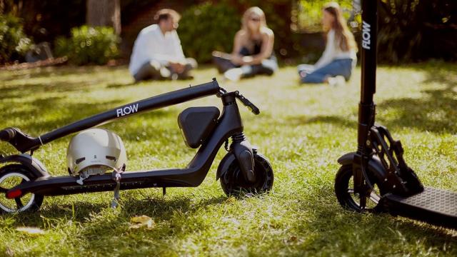 <b>Permis de conducere pentru trotinete și biciclete electrice; Categoria AM1 valabilă de la vârsta de 14 ani</b>Aflăm prin intermediul publicației Profit.ro că autoritățile iau în calcul introducerea unui permis de conducere special pentru utilizatorii de trotinete și biciclete electrice. Ar fi similar cu cel necesar pentru conducerea mopedelor pe drumurile