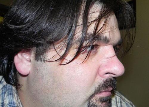 <b>Cugetare: Telefonul</b>Telefoanele de mult nu mai sunt doar telefoane. Ele au devenit - ne place sau nu - cel mai important obiect din viaţa unui om. Sunt centrul a tot ce înseamnă comunicare şi interacţiune, învăţare şi informare, exprimare și creație, divertisment şi..