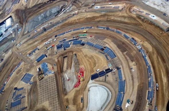 Noi fotografii cu "OZN-ul" Apple Campus 2 În construcție confirma forma circulară a structurii: 10091_2136_140805_campus2_3_xl.jpg