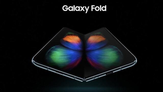 <b>Galaxy Fold este numele final al pliabilului Samsung; Apar și randări înaintea lansării din această seară</b>În această seară în cadrul evenimentului Samsung Unpacked 2019 vom vedea prezentate oficial atât smartphone-urile din seria Galaxy S10, cât și primul terminal pliabil al sud-coreenilor. Acesta a avut parte de un preview sub