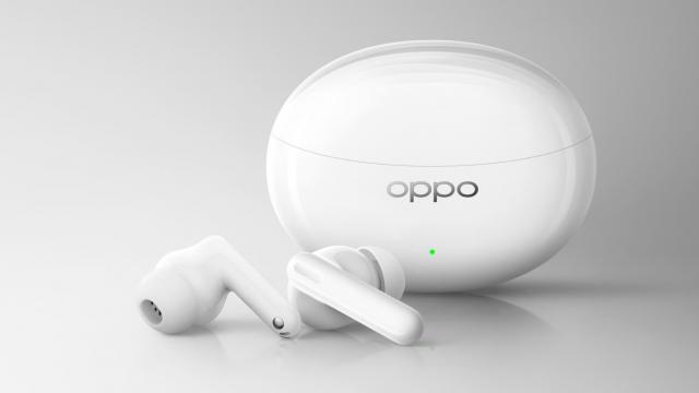 <b>Căştile OPPO Enco Air3 Pro au debutat, cu anulare de zgomot de 49 decibeli şi LDAC</b>OPPO a lansat o pereche de căşti cu anulare activă a zgomotului de fond, modelul Enco Air3 Pro sosind deocamdată în India. Căştile Enco au fost bine primite şi la noi, iar Enco Air 3 încă se vinde la eMAG la 388 lei