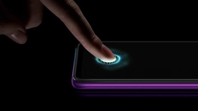 <b>OnePlus 6T va avea scannerul de amprente integrat în display, conform unui nou teaser OnePlus; Avem și data lansării</b>Pe neașteptate sosește astăzi și un prim teaser pentru OnePlus 6T, flagship-ul de toamnă al companiei chineze ce va opta pentru un design actualizat și pentru același cipset Snapdragon 845. Din materialul promo reiese faptul că vom primi