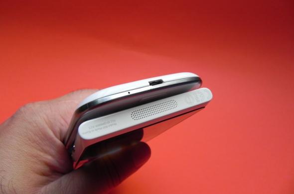 Review Nokia Lumia 900 - aceeași tehnologie, același OS Într-un ambalaj mai mare, poate prea mare! (Video): 31_nokia_lumia_900_review_mobilissimo_rojpg.jpg