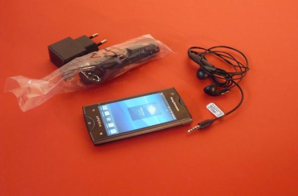 Sony Ericsson Xperia Ray scos din cutie - experiența de unboxing a unui Xperia cu preț accesibil (Video): p1240653jpg.jpg