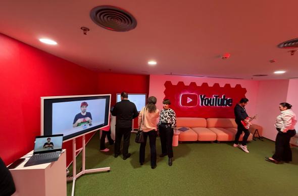 Google România 15 ani - Stand YouTube: YouTube (4).jpg