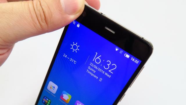 <b>UHANS S1: Conectivitate care pică, pică, pică</b>UHANS S1 este un telefon dual SIM dual standby, un model ce suportă 4G LTE. Nimic nou până acum şi putem spune asta despre o grămadă de telefoane, corect? Lucrurile se diversifică atunci când începem să strâmbăm din nas la anumite capitole