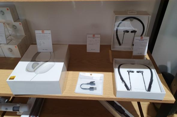 Am văzut şi căşti Bose, Sony, Sennheiser, boxe Sonos, dar şi un sistem KEF LS50 la 8999 lei: GBR-Tronics-Xiaomi_036.jpg