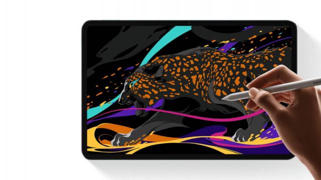 <b>Xiaomi Pad 7, Pad 7 Pro şi Pad 7 Ultra gata de lansare; Avem specificaţii!</b>Xiaomi a lansat deja tablete în acest an, unele performante, şi mă gândesc aici la Xiaomi Pad 6S Pro 12.4, cu încărcare la 120W. Ei bine, Xiaomi Pad 7 e deja în pregătire de ceva vreme, a şi scăpat de câteva ori, iar azi avem detalii noi