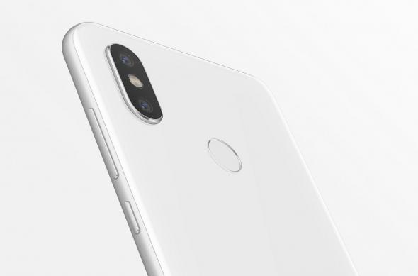Xiaomi Mi 8 - Fotografii oficiale: Xiaomi-Mi8_002.jpg