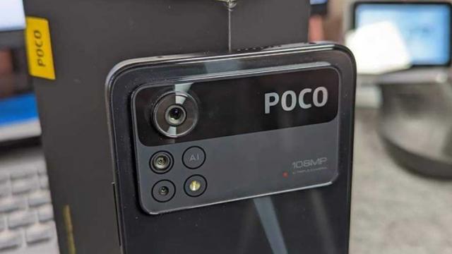 <b>Avalanșă de scăpări pentru POCO X4 Pro 5G înainte de debut! Telefonul apare în fotografii reale și are specificațiile confirmate</b>În ultimele zile s-au tot auzit zvonuri legate de POCO X4 Pro 5G, fiind de fapt vorba despre o variantă rebranduită a modelului Redmi Note 11 Pro 5G, lansat momentan doar în China. Iată că telefonul are acum parte de mai multe scăpări, fiind disponibile