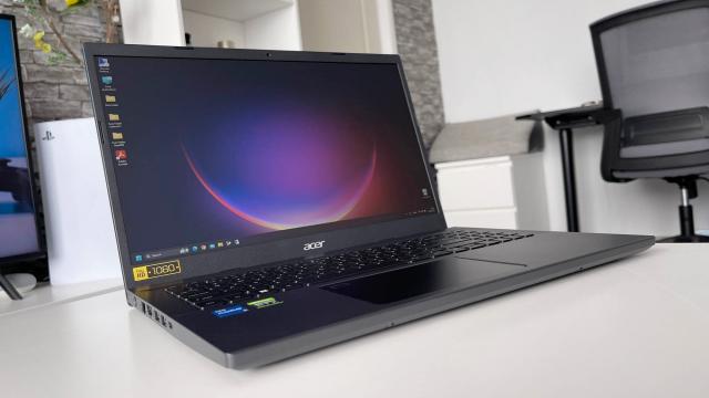 <b>ACER Aspire 7 A715-51G Review: Laptop-ul de productivitate și entertainment, cu grafică RTX 3050 și performanță pe măsură</b>Deși laptop-urile de gaming atrag mult atenția publicului, nu trebuie să uităm de faptul că cele office sunt și cele mai vândute, motiv pentru care astăzi am decis să vă prezint un notebook ideal pentru școală, muncă sau facultate