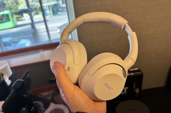 Sony Ult Wear - Fotografii Hands-on: Photo 04.04.2024, 17 18 02.jpg