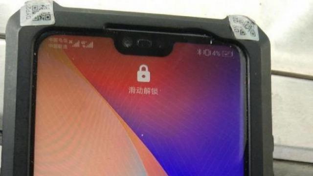 <b>Huawei P20 (probabil Lite) apare pentru prima oară în fotografii autentice; Ne dezvăluie un breton pe stil iPhone X și un posibil scanner de amprente integrat în display</b>Săptămâna trecută au apărut pe web imagini de tip randare cu Huawei P20 şi P20 Lite. în care cele două telefoane ne erau prezentate în mod secundar pe lângă carcase şi huse pentru acestea. De semenea circula de ceva timp zvonul că cei de la Huawei vor..