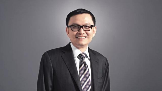 <b>Chialin Chang renunță la postul de președinte al departamentului smartphone HTC; Compania taiwaneză nu va lansa produse noi la MWC 2018</b>Lucrurile nu sunt chiar roz pentru HTC în această perioada, asta în ciuda finalizării contractului cu Google ce le-a adus în conturi suma de 1.1 miliarde de dolari. Se vehiculează chiar faptul că taiwanezii sunt pregătiți să renunțe complet la