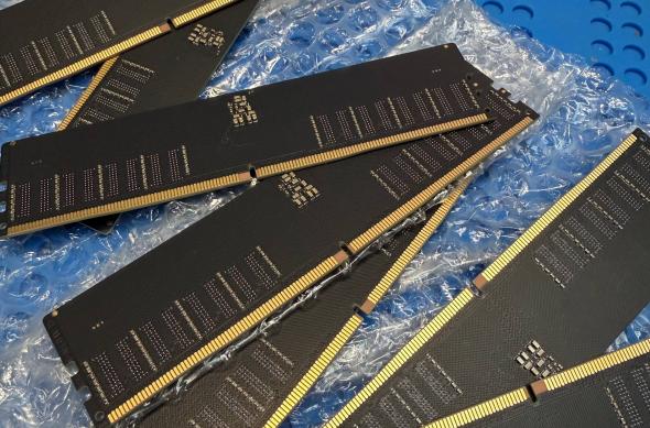 Memorie RAM - DIY garaj: DDR5-MEMORY-MOD-1.jpg