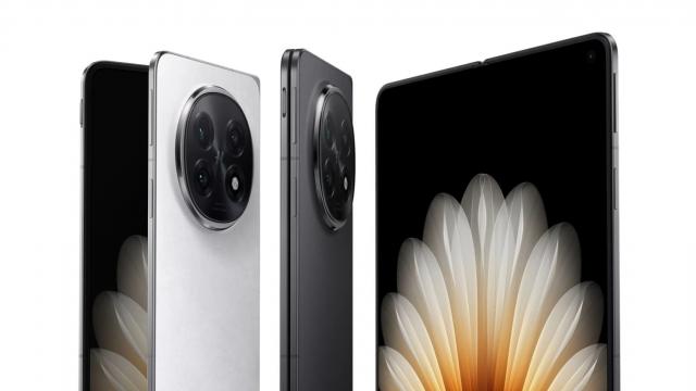 <b>OPPO Find N7 pregătit să concureze direct cu iPhone Fold; Ar adopta un format mai lat pentru o experiență „diferită”</b>OPPO nu stă pe loc în 2026 în ceea ce privește pliabilele. Se vehiculează că în februarie va fi prezentat Find N6, iar compania pare că are planuri clare pentru următorul pliabil din acest an. Potrivit unei surse considerate de încredere din industrie