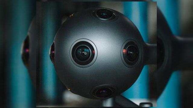 <b>Nokia Ozo disponibil la vânzare de azi: o cameră sferică, ce e capabilă de captură video live 3D/360° şi VR</b>Nokia Ozo este prima cameră video axată pe captură 3D/360° şi VR, cu un design circular interesant. Produsul a fost pus în vânzare astăzi şi e capabil de streaming live, sub formă de imagini stereoscopice 3D. Acest device...