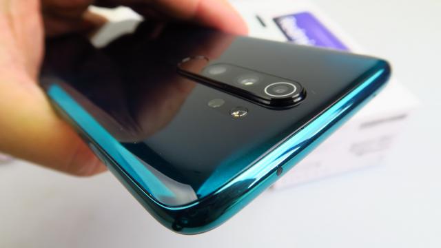 <b>Mini Turul Magazinelor #114: Huawei Nova 5T disponibil la preţ bun, Redmi Note 8 Pro iarăşi la preţul "acela" + Galaxy A60 la ofertă</b>Încă o zi şi încă un Tur al Magazinelor. De data asta magazinele de la noi se pregătesc să sărbătorească Black Friday pe stil american şi se lasă cu reduceri din nou. Am găsit un Xiaomi Redmi Note 8 Pro la preţul care l-a consacrat la debut în ţara..