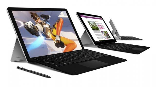 <b>Chuwi SurBook Mini de astăzi la vânzare pe GearBest; tabletă 2 în 1 cu Windows 10 și kickstand</b>De curând producătorul chinez Chuwi a anunțat lansarea tabletei SurBook Mini, un model care în ciuda denumirii sale vine cu o diagonală relativ generoasă de 10.8 inch. Produsul de față rulează sistemul de operare Windows 10