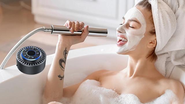 <b>Nu te poți despărți de muzica favorită nici la duș? Această boxă portabilă rezistentă la apă are acum 54% reducere </b>Avem boxe portabile peste tot, dar o categorie care nu este atât de promovată este cea a boxelor dedicate pentru duș - asta pentru că există persoane care nu se pot despărți de muzica favorită nici în timpul unei băi relaxante. Astfel am găsit acest