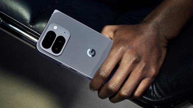 <b>Cum urmăreşti evenimentul de lansare pentru Google Pixel 10 de pe 20 august, prezentat de Jimmy Fallon</b>Am avut aşa multe scăpări legate de telefoanele Google Pixel 10, încât e greu să mai fim surprinşi. Totuşi crâmpeiul de noutate pe care îl vedem azi e legat de... evenimentul de lansare. Telefoanele vor fi anunţate pe 20 august, în cadrul unui eveniment..