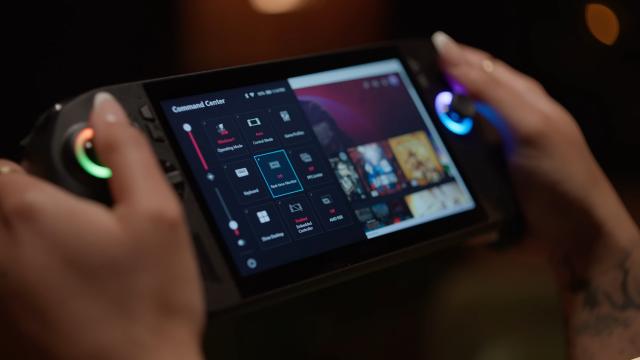 <b>ROG Xbox Ally și Ally X apar în magazine pe 16 octombrie; Asus și Xbox lansează împreună două console portabile puternice</b>ASUS Republic of Gamers și Xbox intră oficial pe piața consolelor portabile, anunțând lansarea globală a ROG Xbox Ally și ROG Xbox Ally X pe 16 octombrie 2025, inclusiv în România. Prezentate pentru prima dată la gamescom 2025, noile dispozitive pot fi..