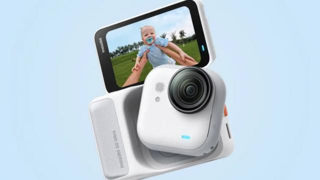 <b>Insta360 a lansat o cameră de acţiune de 50 de grame: Go Ultra filmează 4K 60</b>Compania Insta360 e foarte ocupată în 2025, aşa că după ce a prezentat drona cu filmare 8K la 360 de grade Antigravity A1, acum ne prezintă şi o cameră de acţiune foarte mignonă. Are doar 50 de grame şi se numeşte Insta360