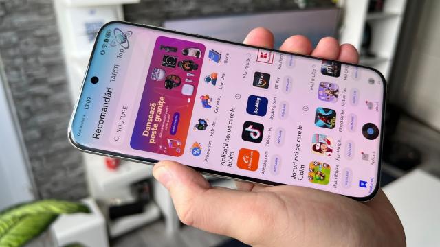 <b>HUAWEI Pura 80 Pro: Emotion UI încă este la posturi, mai light pe partea de AI dar fără griji la nivel de aplicații</b>HUAWEI Pura 80 Pro vine cu EMUI 15.0.0 la bord și imediat ce l-am scos din cutie, adică pe la început de lună iulie, am și primit o actualizare de 609 MB care a făcut trecerea la 15.0.0.120 (SP5C432E4R2P3). Cel mai probabil până încep livrările
